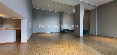 Apartamento de 3 alcobas en venta en Refugio Alto, Bogotá, 250 m² · foto 18 de 18