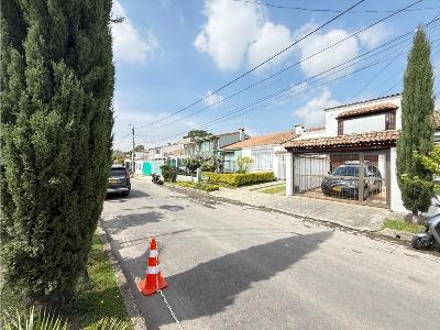 Casa de 4 alcobas en venta en Las Villas, Bogotá, 260 m² · foto 3 de 20
