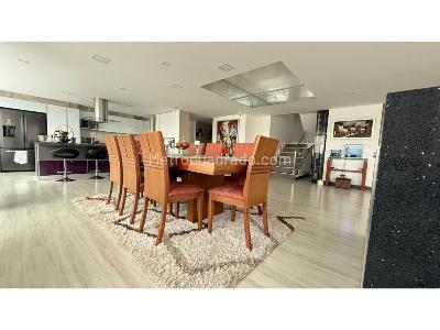 Apartamento de 4 alcobas en venta en Santa Barbara, Bogotá, 250 m² · foto 3 de 20