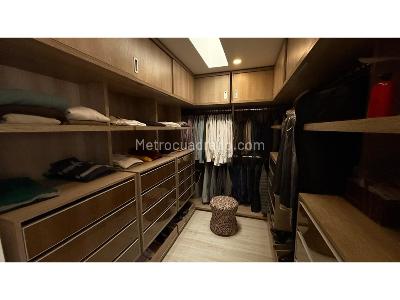 Apartamento de 4 alcobas en venta en Santa Barbara, Bogotá, 250 m² · foto 11 de 20