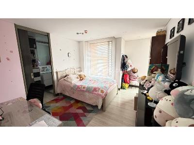 Apartamento de 4 alcobas en venta en Santa Barbara, Bogotá, 250 m² · foto 14 de 20