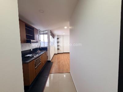 Apartaestudio en venta en Bella Suiza, Bogotá, 40 m² · foto 2 de 6