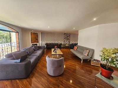 Apartamento de 4 alcobas en venta en San Patricio, Bogotá, 233 m² · foto 2 de 17
