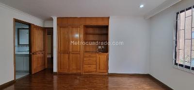 Apartamento de 3 alcobas en venta en Santa Barbara, Bogotá, 198 m² · foto 4 de 15