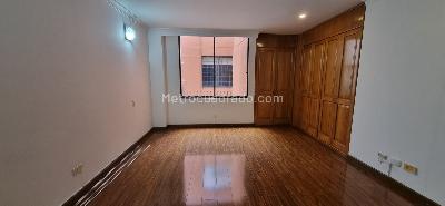 Apartamento de 3 alcobas en venta en Santa Barbara, Bogotá, 198 m² · foto 9 de 15