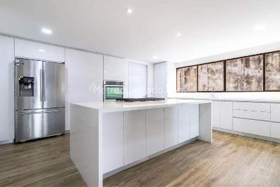 Apartamento en venta en Chico Alto, Bogotá · foto 3 de 15