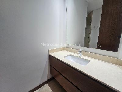 Apartamento de 4 alcobas en venta en Los Rosales, Bogotá, 350 m² · foto 18 de 18