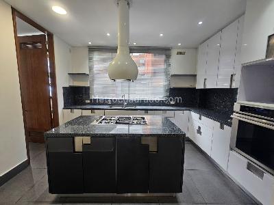 Apartamento de 4 alcobas en venta en Los Rosales, Bogotá, 350 m² · foto 7 de 18