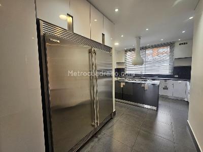Apartamento de 4 alcobas en venta en Los Rosales, Bogotá, 350 m² · foto 8 de 18