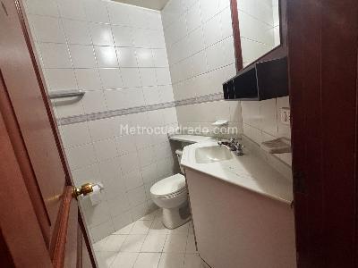 Apartamento de 3 alcobas en venta en Chapinero Alto, Bogotá, 71 m² · foto 8 de 20