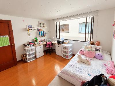 Apartamento de 3 alcobas en venta en Chico Navarra, Bogotá, 155 m² · foto 6 de 20