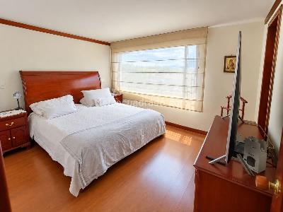 Apartamento de 3 alcobas en venta en Chico Navarra, Bogotá, 155 m² · foto 9 de 20