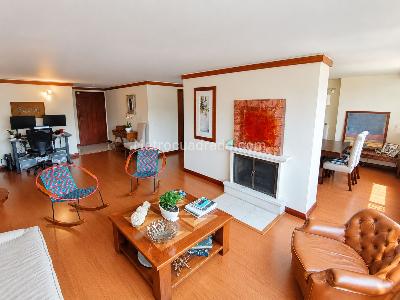 Apartamento de 3 alcobas en venta en Chico Navarra, Bogotá, 155 m² · foto 3 de 20