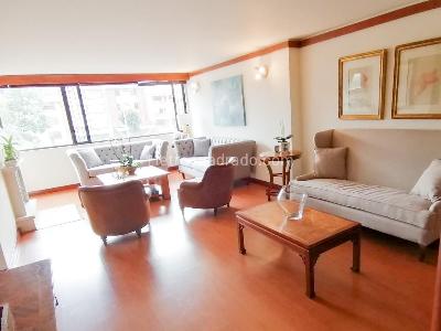 Apartamento de 3 alcobas en venta en Chico Navarra, Bogotá, 155 m² · foto 4 de 20