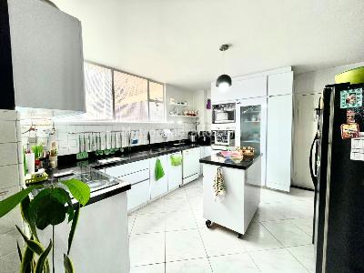 Apartamento de 3 alcobas en venta en El Nogal, Bogotá, 260 m² · foto 14 de 16
