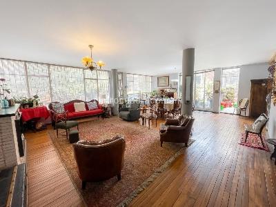 Apartamento de 3 alcobas en venta en El Nogal, Bogotá, 260 m² · foto 2 de 16