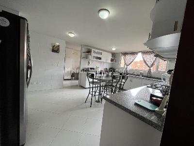 Apartamento de 3 alcobas en venta en El Salitre, Bogotá, 215 m² · foto 5 de 20