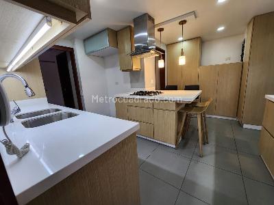 Apartamento de 3 alcobas en venta en Recodo Del Country, Bogotá, 118 m² · foto 4 de 15
