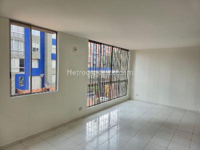 Apartamento en venta en Ciudad Salitre, Bogotá · foto 4 de 13