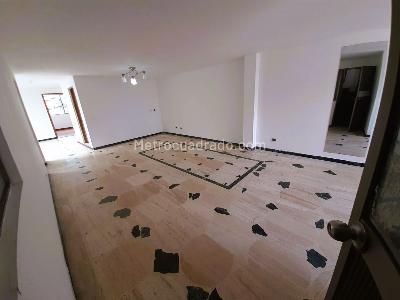Casa de 5 alcobas en venta en Prado Pinzon, Bogotá, 505 m² · foto 7 de 20