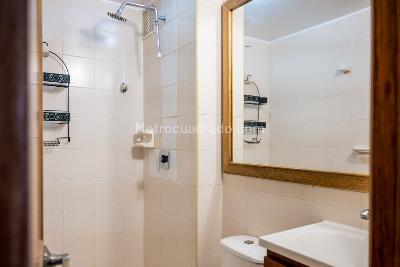 Apartamento de 3 alcobas en venta en Chico Navarra, Bogotá, 103 m² · foto 9 de 16