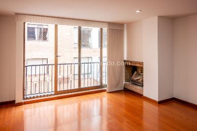 Apartamento de 3 alcobas en venta en Chico Navarra, Bogotá, 103 m² · foto 2 de 16