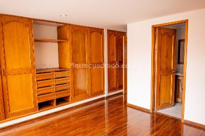 Apartamento de 3 alcobas en venta en Chico Navarra, Bogotá, 103 m² · foto 5 de 16