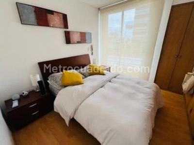 Apartamento de 1 alcoba en venta en Chico, Bogotá, 38 m² · foto 3 de 15