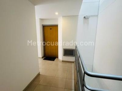 Apartamento de 1 alcoba en venta en Chico, Bogotá, 38 m² · foto 9 de 15