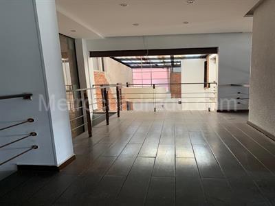 Casa de 5 alcobas en venta en Zona G, Bogotá, 520 m² · foto 5 de 9