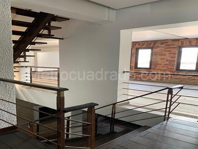 Casa de 5 alcobas en venta en Zona G, Bogotá, 520 m² · foto 4 de 9