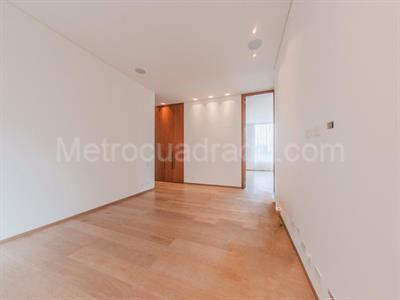 Apartamento de 3 alcobas en venta en Chico Reservado, Bogotá, 365 m² · foto 12 de 18