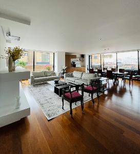 Apartamento de 3 alcobas en venta en Chico Reservado, Bogotá, 263 m² · foto 3 de 20