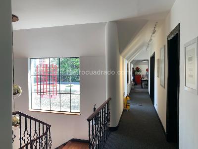 Casa de 5 alcobas en venta en Rosales Bellavista, Bogotá, 595 m² · foto 4 de 11
