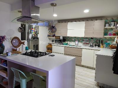 Casa de 5 alcobas en venta en Rosales Bellavista, Bogotá, 595 m² · foto 5 de 11