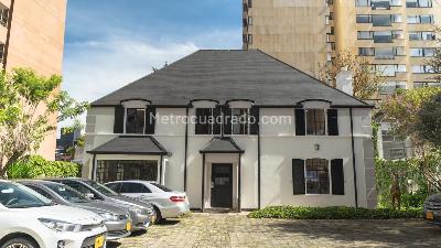 Casa de 5 alcobas en venta en Rosales Bellavista, Bogotá, 595 m² · foto 1 de 11