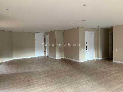 Apartamento en venta en Chico, Bogotá · foto 8 de 19