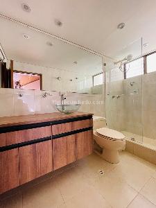 Apartamento en venta en Santa Barbara Occidental, Bogotá · foto 10 de 13