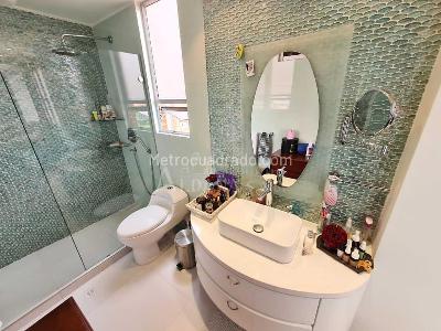 Apartamento en venta en La Carolina, Bogotá · foto 6 de 16