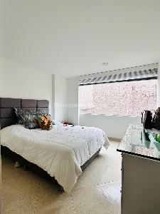 Apartamento de 3 alcobas en venta en Los Rosales Emaus, Bogotá, 116 m² · foto 7 de 11