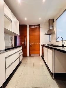 Apartamento en venta en Los Rosales, Bogotá · foto 14 de 17