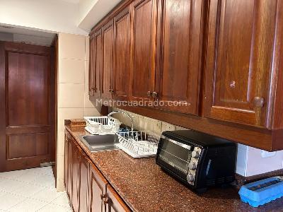 Apartamento de 3 alcobas en venta en Los Rosales Emaus, Bogotá, 248 m² · foto 10 de 19