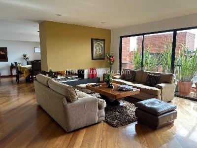 Apartamento de 3 alcobas en venta en Los Rosales Emaus, Bogotá, 248 m² · foto 2 de 19