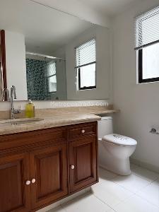 Apartamento de 3 alcobas en arriendo en Rosales Bellavista, Bogotá, 263 m² · foto 16 de 19