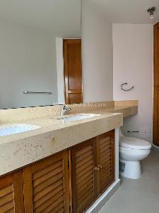 Apartamento de 4 alcobas en venta en Los Rosales, Bogotá, 280 m² · foto 10 de 12