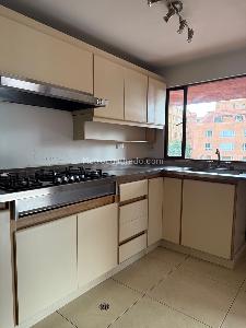Apartamento de 4 alcobas en venta en Los Rosales, Bogotá, 280 m² · foto 4 de 12