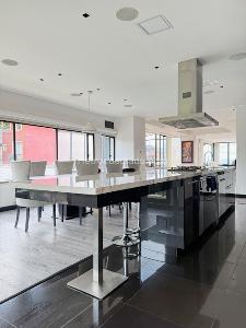 Apartamento de 3 alcobas en venta en Los Rosales Emaus, Bogotá, 209 m² · foto 5 de 20