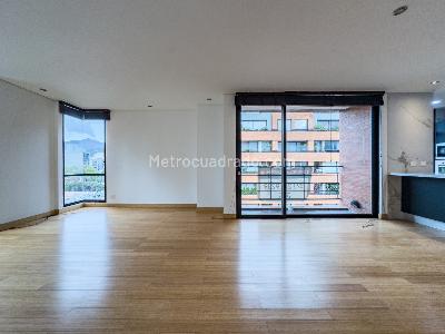Apartamento de 3 alcobas en venta en Parque Del Virrey, Bogotá, 168 m² · foto 2 de 20