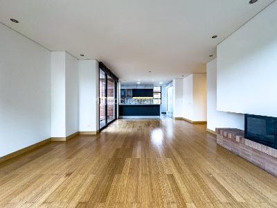 Apartamento de 3 alcobas en venta en Parque Del Virrey, Bogotá, 168 m² · foto 3 de 20