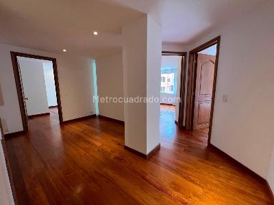 Apartamento en venta en Los Rosales, Bogotá · foto 4 de 18